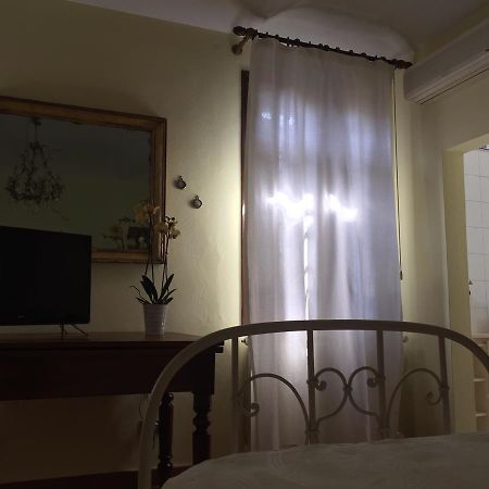 B&B Civico 7 Vignola  Eksteriør bilde